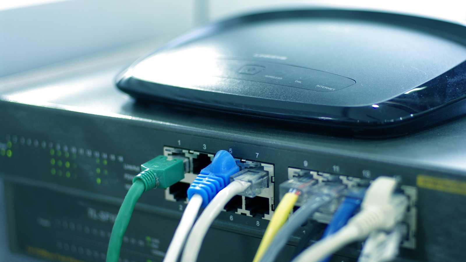 Настройка двух роутеров в одной сети. соединяем два роутера по wi-fi и по кабелю